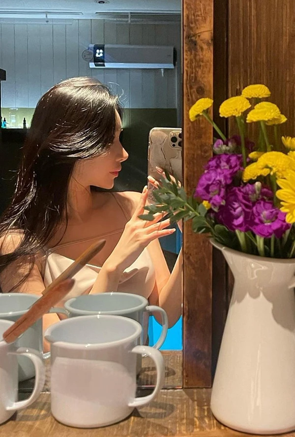 反差福利姬@Celine_Wyc我是一只羊诱惑图集